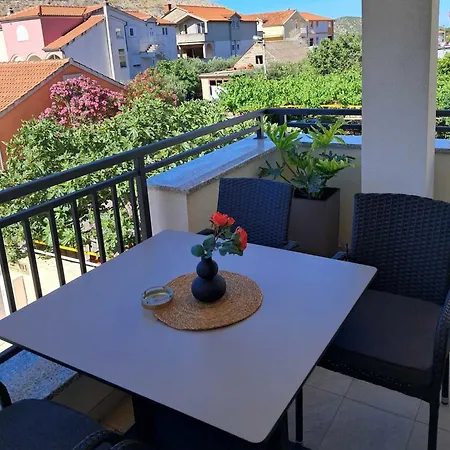Apartament Datea *
